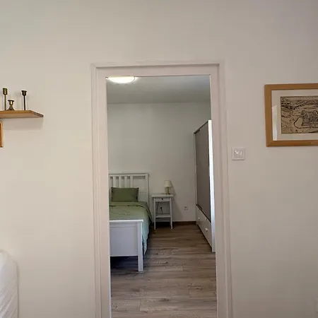 Varlak Apartament Tata